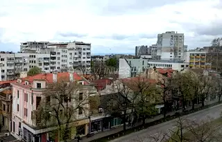 Двустаен апартамент в Център, Варна с асансьор