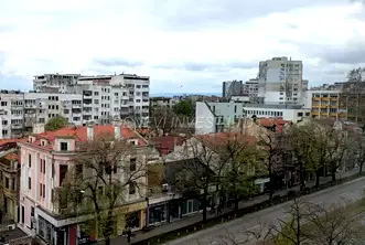 Двустаен апартамент в Център, Варна с асансьор