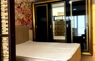Двустаен апартамент в Център на Варна с тераса