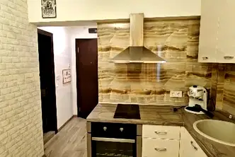 Двустаен апартамент в Център на Варна с асансьор и охрана