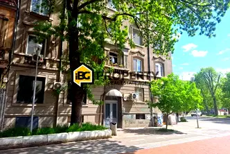 Двустаен апартамент в Център, Варна с южно изложение