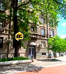 Двустаен апартамент в Център, Варна с южно изложение