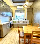 Тристаен апартамент с две тераси в Центъра на Варна