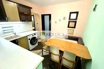 Тристаен апартамент в Центъра на Варна с остъклена тераса