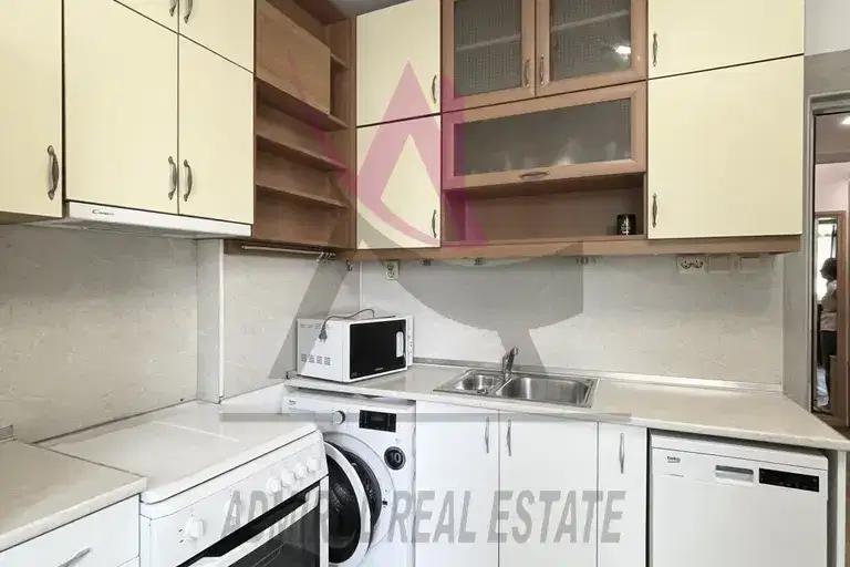 3-bedroom apartment in Varna, Centyr