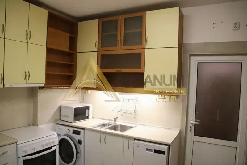 3-bedroom apartment in Varna, Centyr