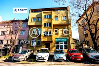 3-стаен апартамент с двор в центъра на Варна