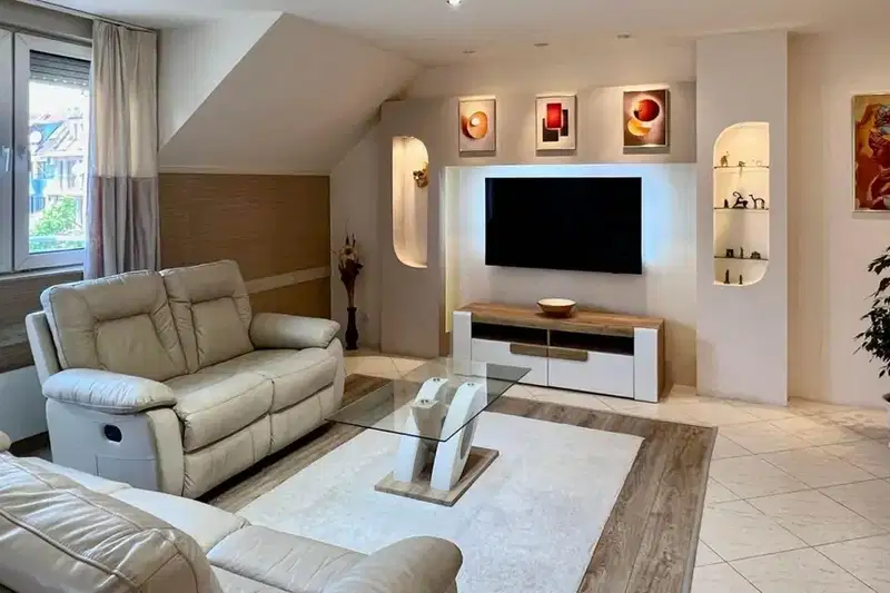3-bedroom apartment in Varna, Centyr