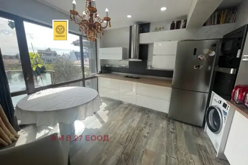 3-bedroom apartment in Varna, Centyr