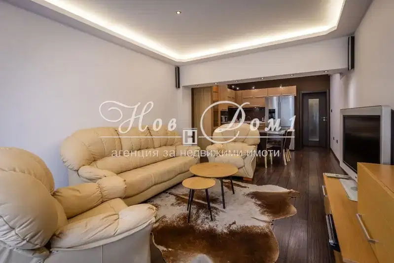 3-bedroom apartment in Varna, Centyr