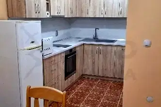 Тристаен апартамент с гараж в Център, Варна