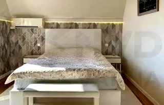 Тристаен апартамент в Център на Варна с тераса