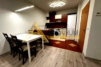 Тристаен апартамент с две тераси в Центъра на Варна