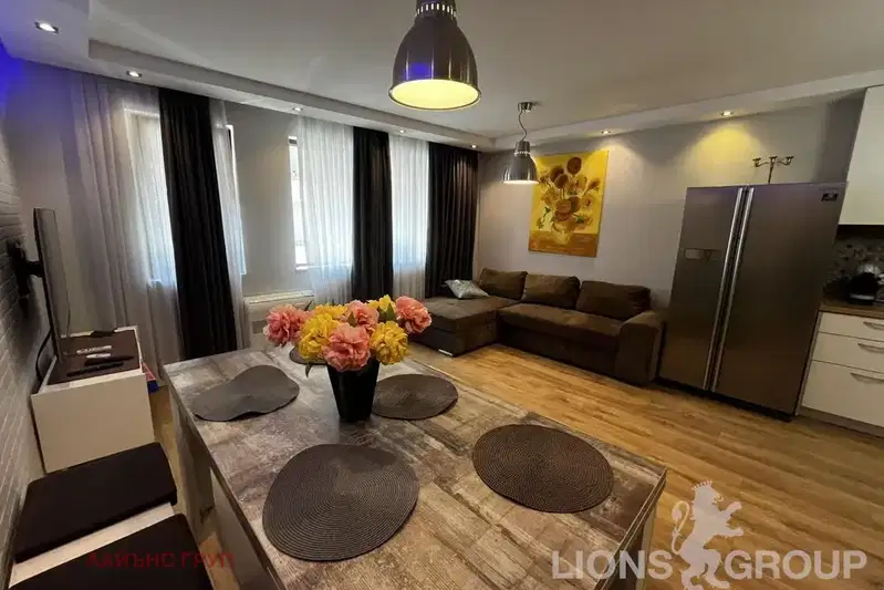 3-bedroom apartment in Varna, Centyr