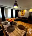Тристаен апартамент в Център на Варна с асансьор и луксозно обзавеждане