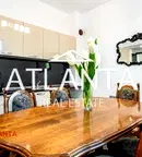 Тристаен апартамент с тераса в центъра на Варна