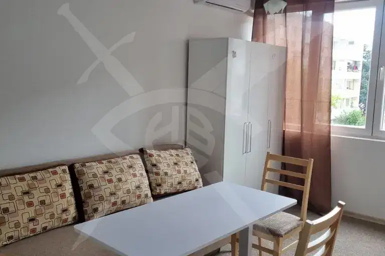 3-bedroom apartment in Varna, Centyr