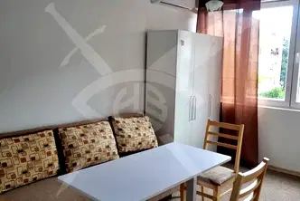 Тристаен апартамент с тераса в Център, Варна