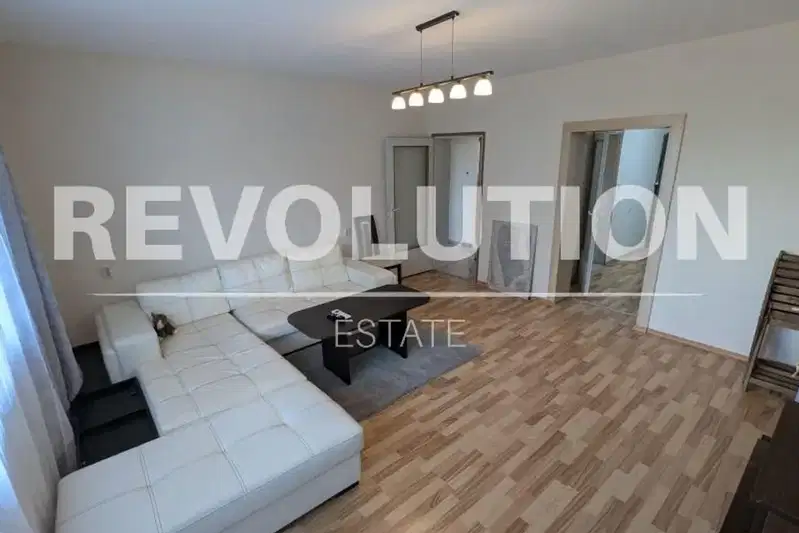 4-bedroom apartment in Varna, Centyr