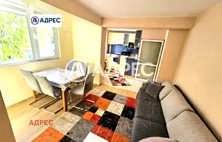 Просторен 4-стаен мезонет с 3 спални в центъра на Варна