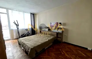 Тристаен апартамент с южно изложение в Чайка, Варна