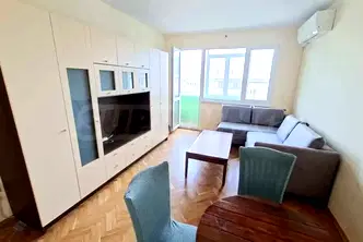 Тристаен апартамент на 6-ти етаж в Чайка, Варна