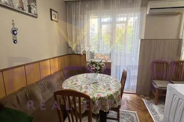 Тристаен апартамент с тераса в Чаталджа, Варна