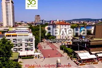 Четиристаен апартамент във Варна, Фестивален комплекс, с балкони