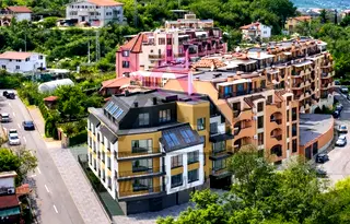 Двустаен апартамент с тераса в Галата, Варна