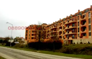 Двустайен апартамент с паркинг в Галата, Варна