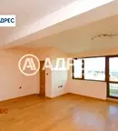 Тристаен апартамент във Варна, Галата