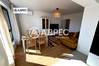 Тристаен апартамент във Варна, Галата