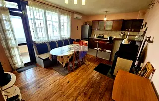 Тристаен апартамент с тераса в кв. Галата, Варна