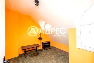 Двустаен апартамент в Гръцка махала, Варна с тераса