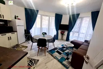 Тристаен апартамент с две тераси в Гръцка махала, Варна
