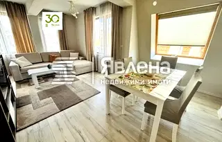 Четиристаен апартамент в Гръцка махала с тераса във Варна