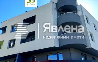 Тристаен апартамент с тераса в кв. Христо Ботев, Варна