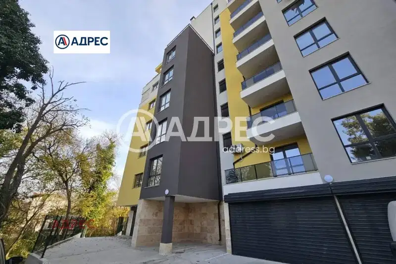 Двустаен апартамент с тераса в Изгрев, Варна