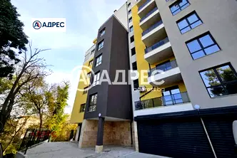 Двустаен апартамент с тераса в Изгрев, Варна