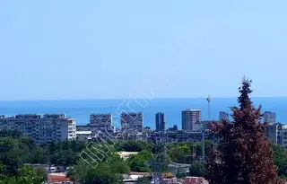 Двустаен апартамент с тераса в Изгрев, Варна с морска панорама