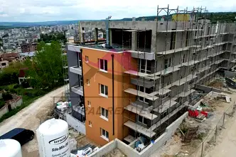 Двустаен апартамент с балкон в Изгрев, Варна