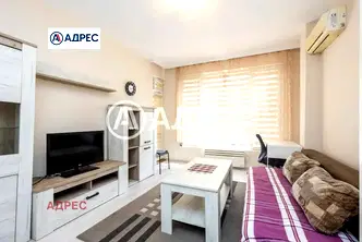 Тристаен апартамент в ЖП Гара, Варна с 2 тераси