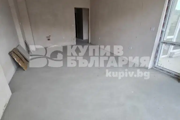 Двустаен апартамент с тераса в Кайсиева градина, Варна