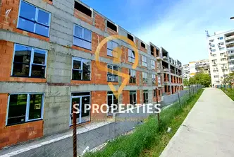 Тристаен апартамент с тераса в Кайсиева градина, Варна