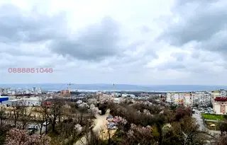 Тристаен апартамент с гледка към морето в Кайсиева градина, Варна