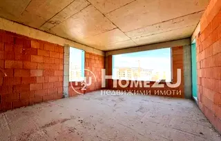 Тристаен апартамент с тераса в Кайсиева градина, Варна