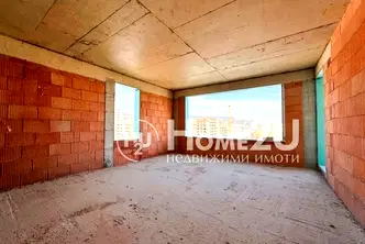 Тристаен апартамент с тераса в Кайсиева градина, Варна