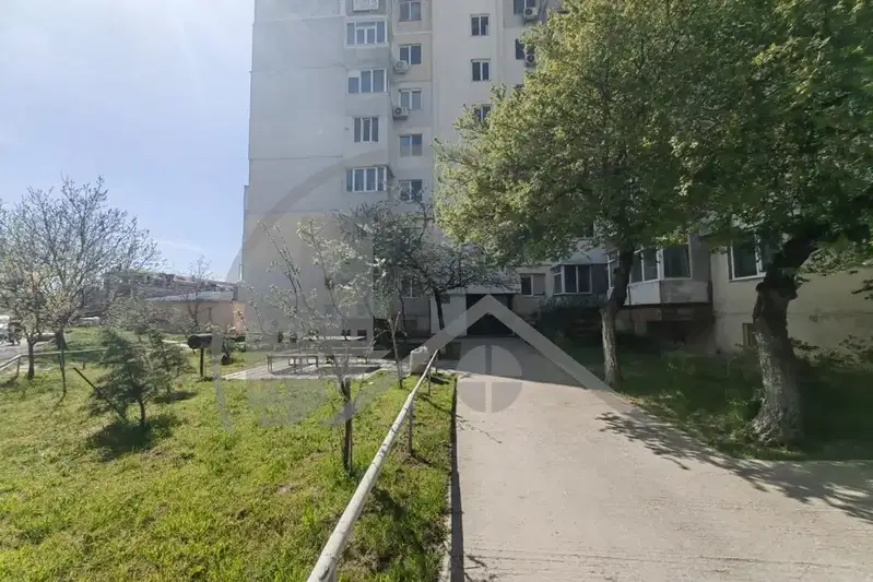 Четиристаен апартамент в Кайсиева градина с тераса и гледка