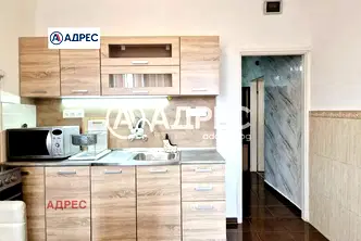 Двустаен апартамент в Кайсиева градина, Варна с асансьор