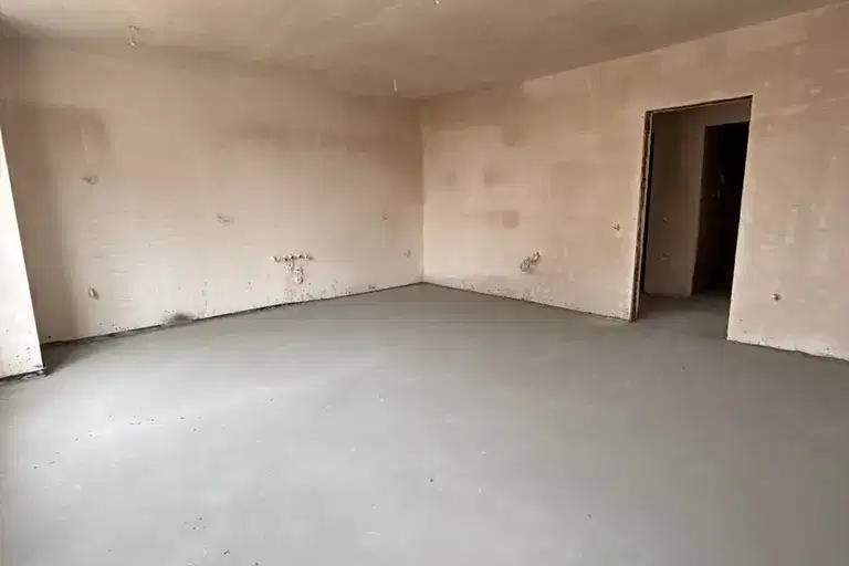 One-room apartment in Kolhozen pazar, Varna with balcony